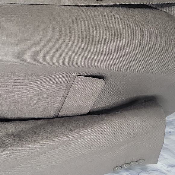 Mantoni Italian Made Taupe 2 Piece Wool Suit Jacket and Pants 46/40/31 - Picture 4 of 13